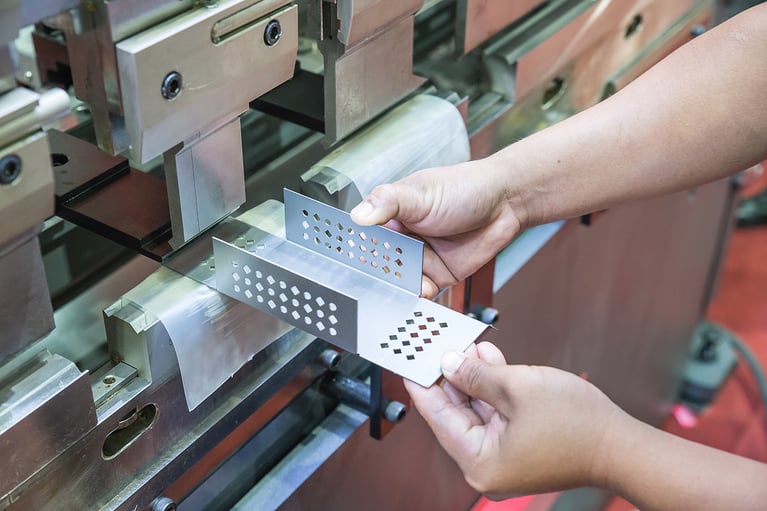 Preventing Common Press Brake Mistakes: Bend Radius for Sheet Metal